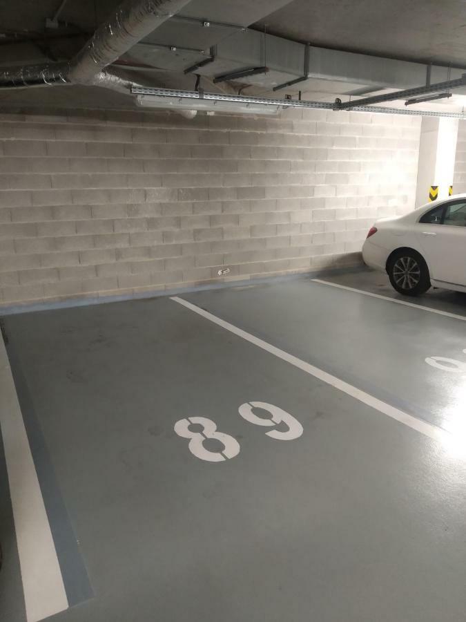 Bratislava center, river front, private parking included Esterno foto