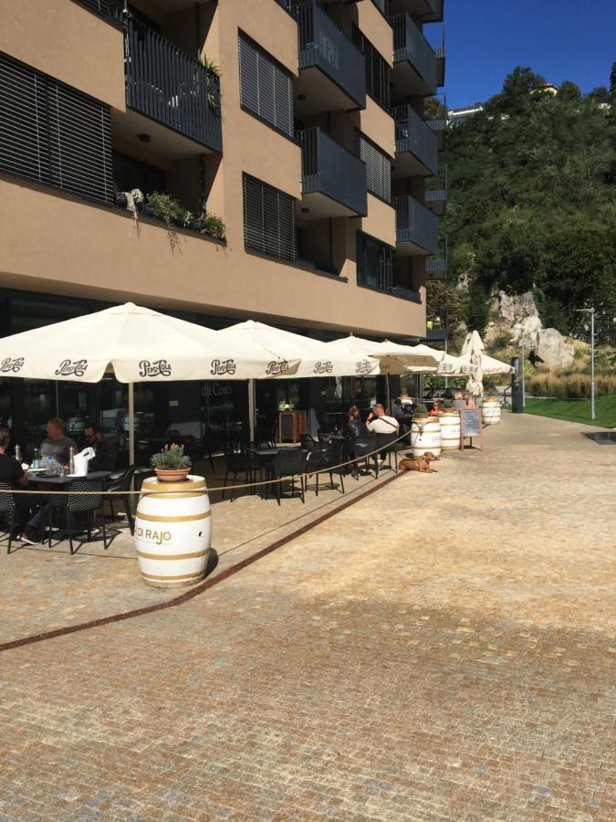 Bratislava center, river front, private parking included Esterno foto